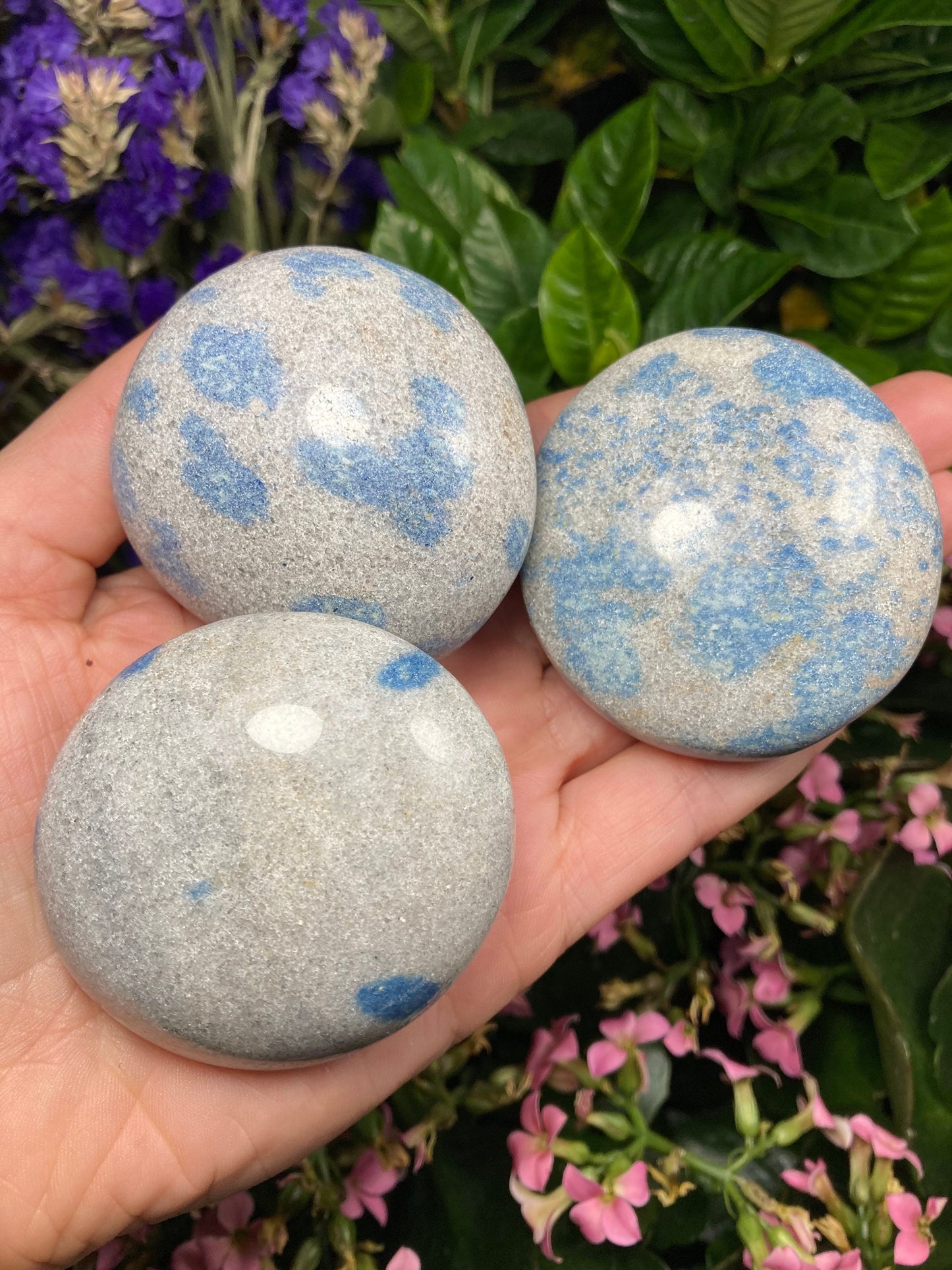 Blue Manganese in Quartz