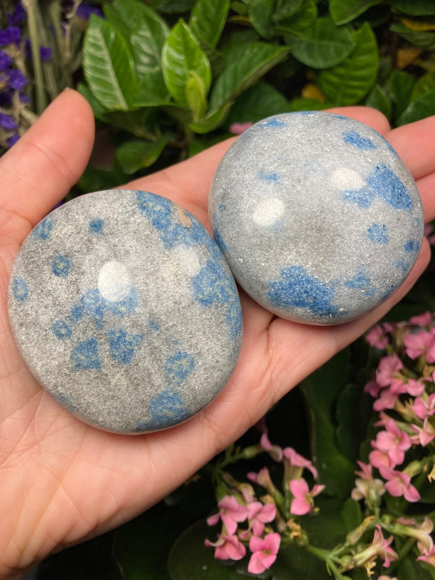 Blue Manganese in Quartz