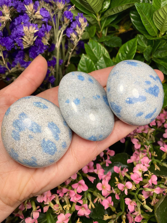 Blue Manganese in Quartz