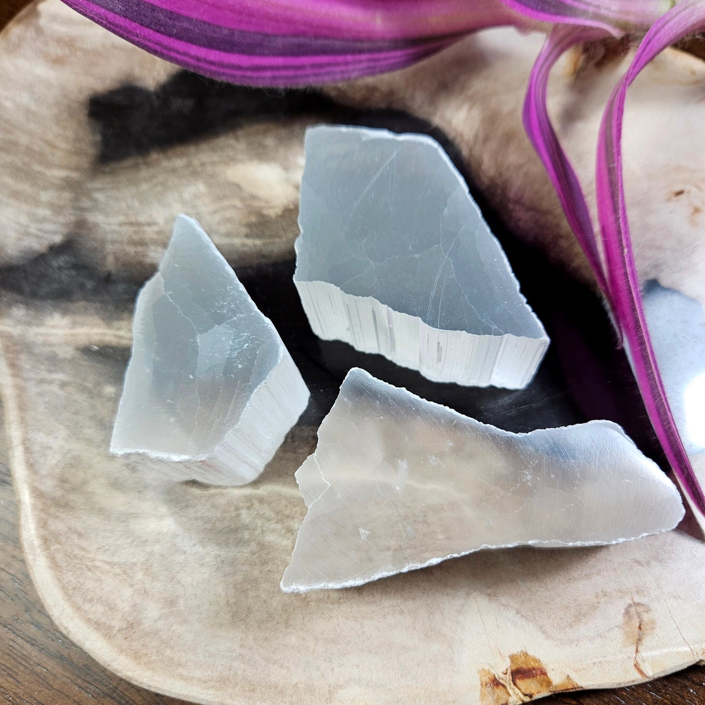 Selenite Charging Plate