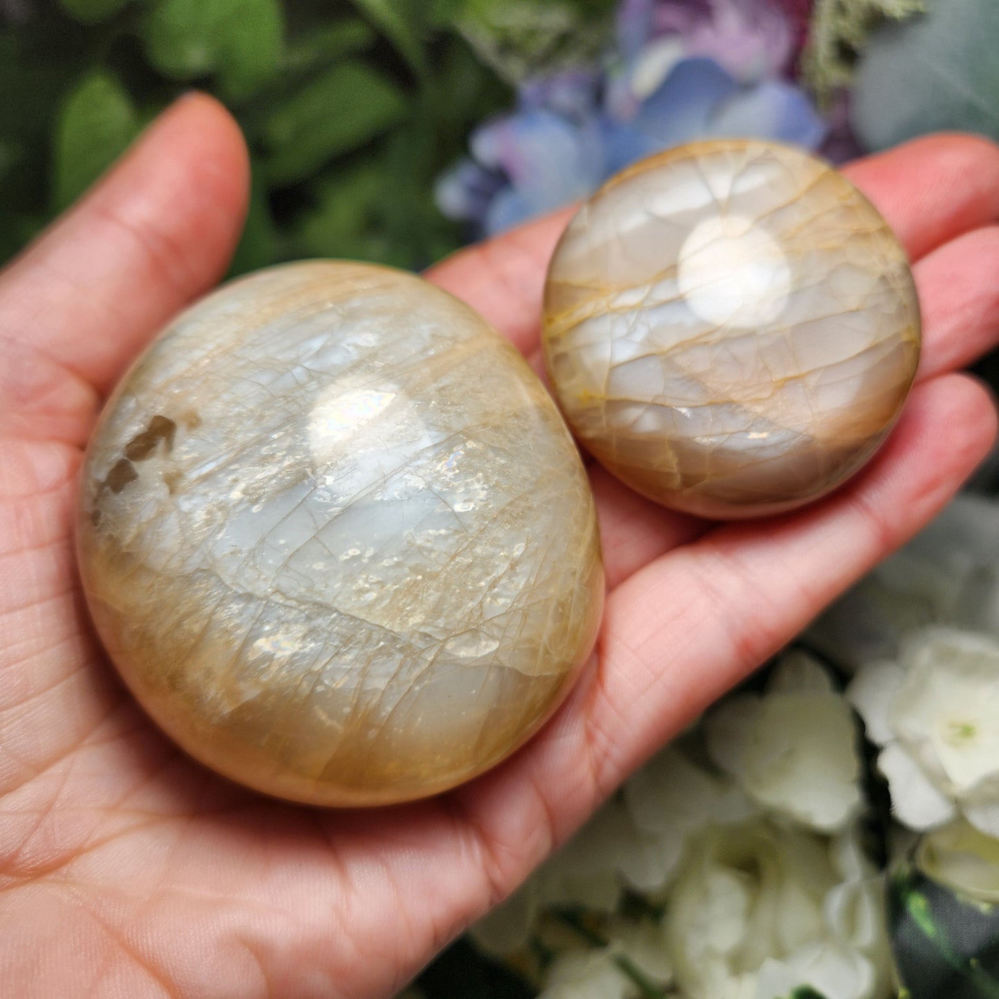Moonstone Palm Stone