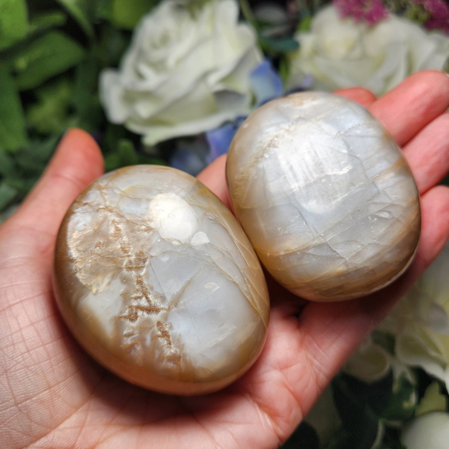 Moonstone Palm Stone