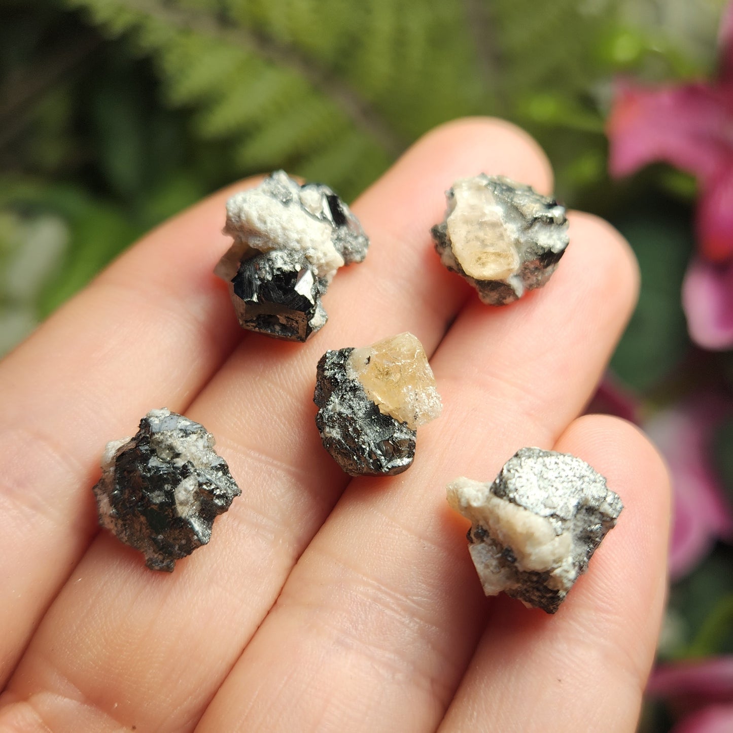 Bixbite Crystal