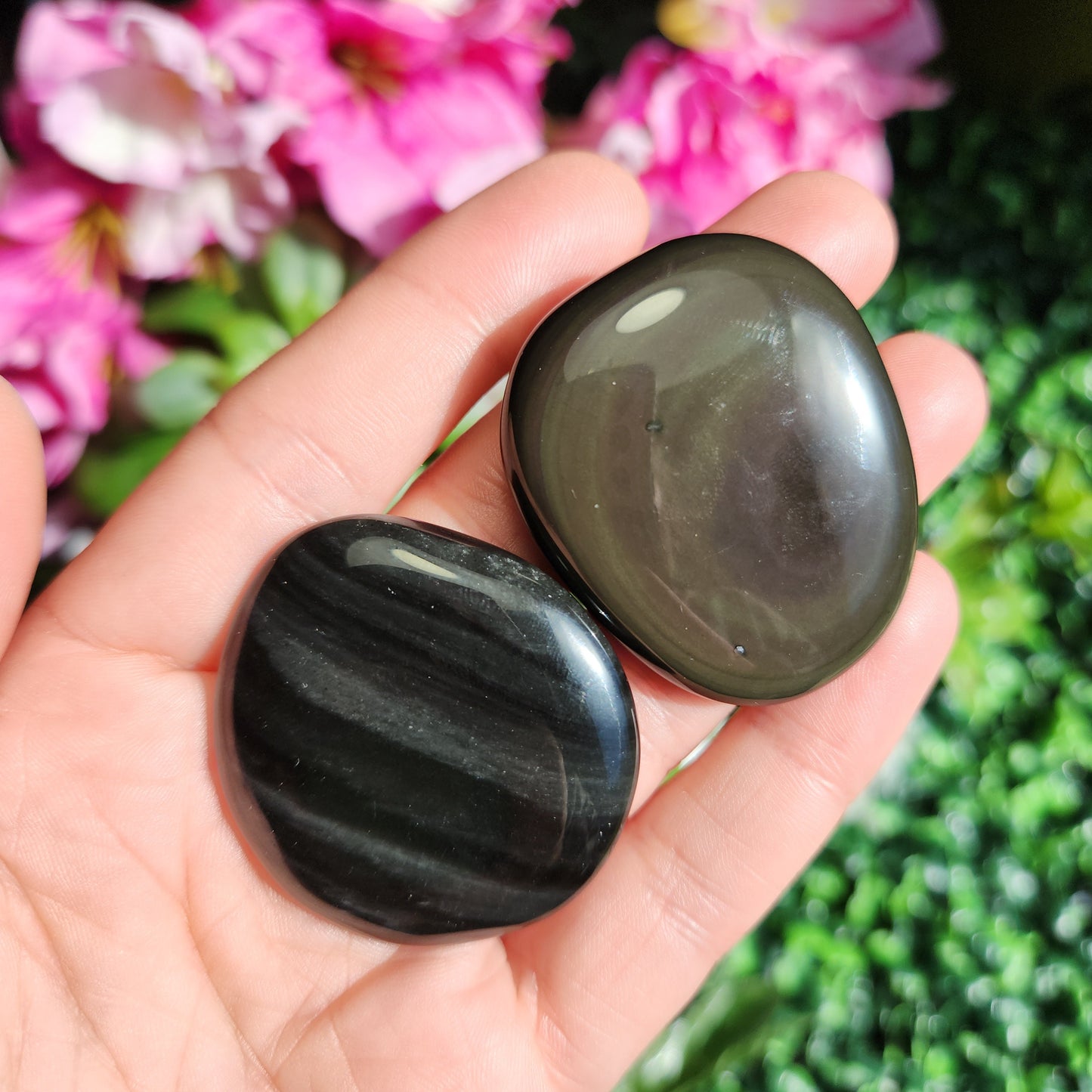 Obsidian Palm Stone