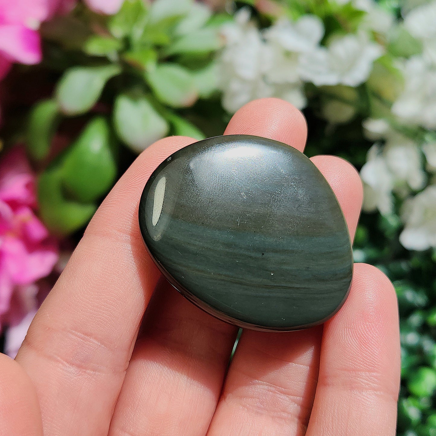 Obsidian Palm Stone