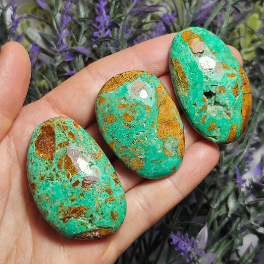 Green Smithsonite Palm Stone