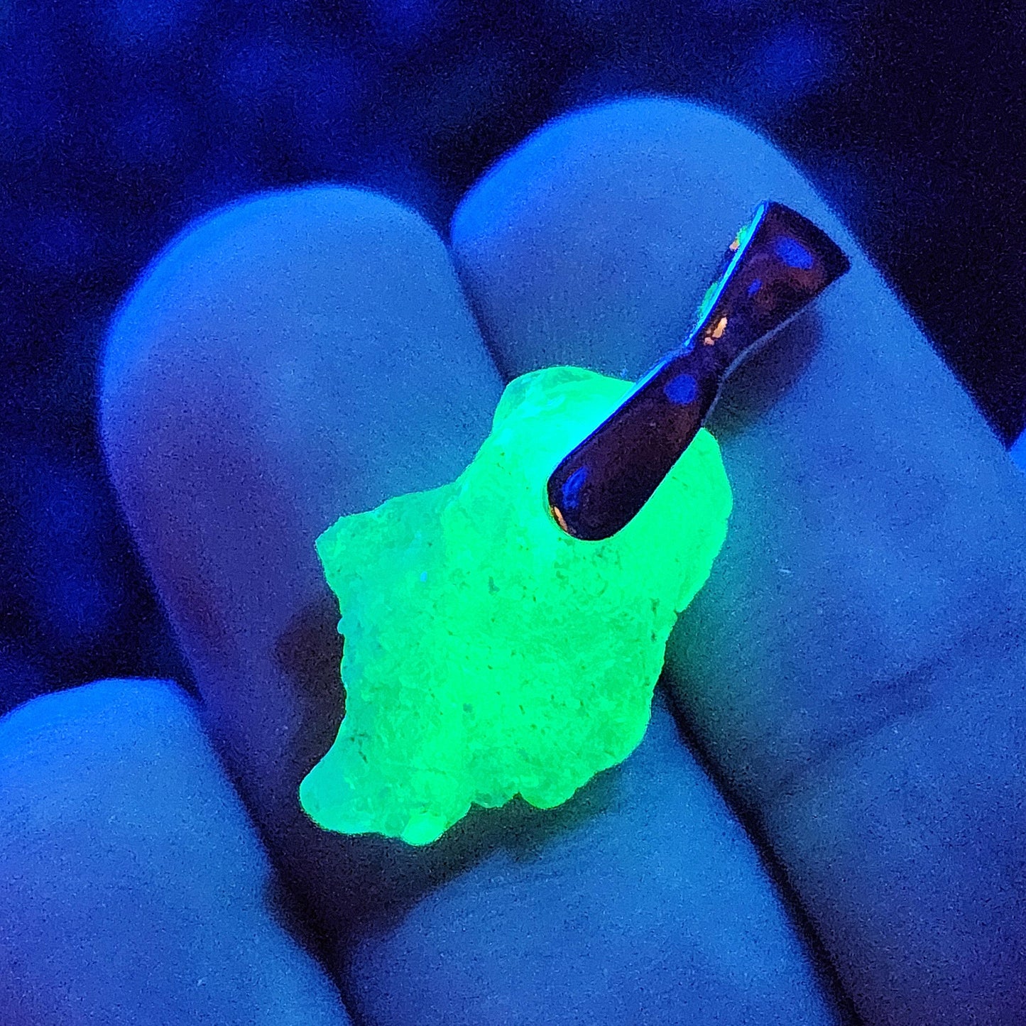 Hyalite Opal Pendant