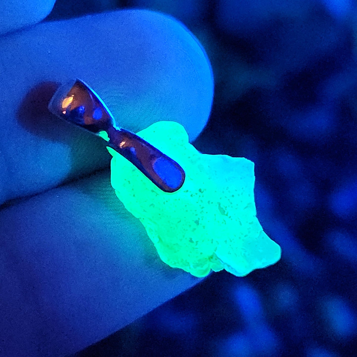 Hyalite Opal Pendant
