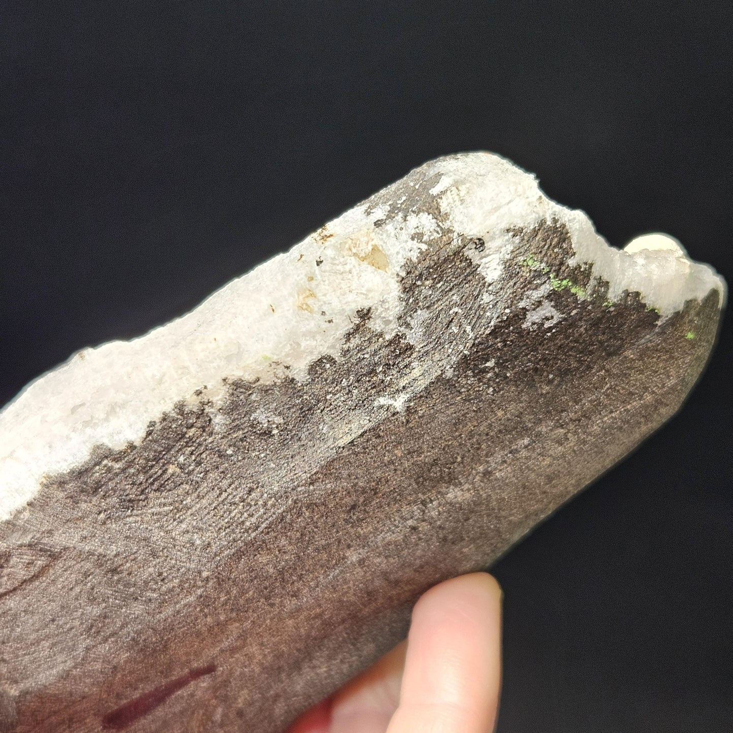 Mordenite Crystals on Quartz