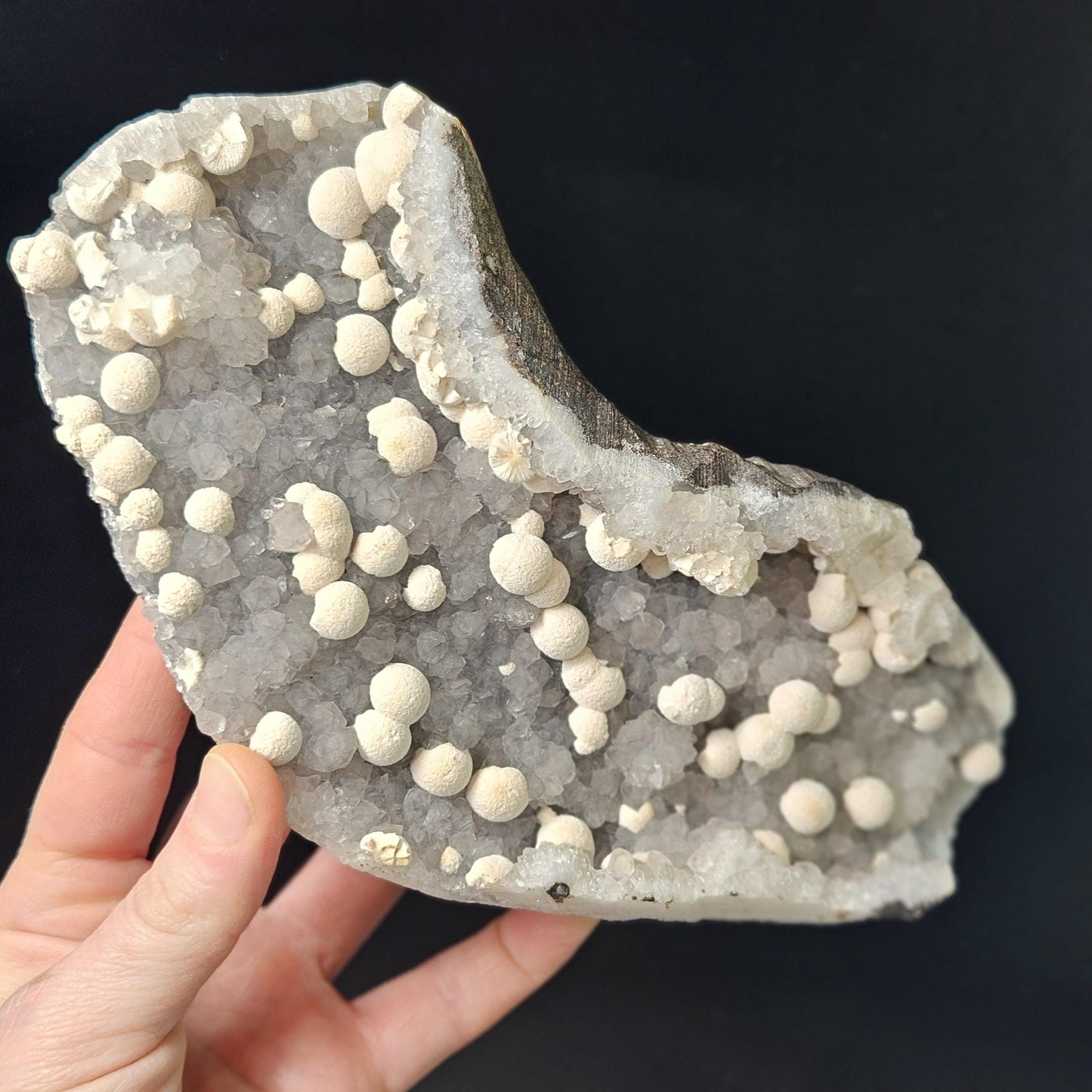 Mordenite Crystals on Quartz