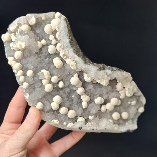 Mordenite Crystals on Quartz