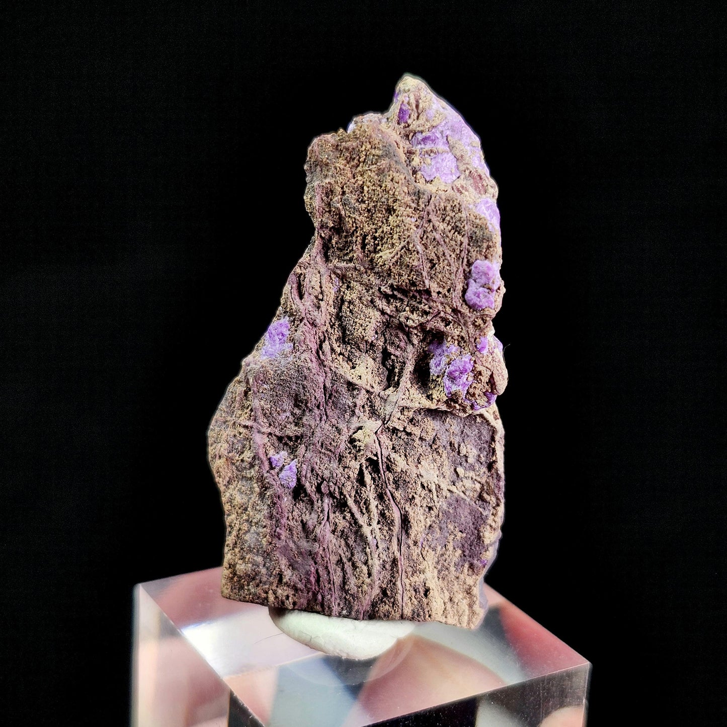 Fibrous Sugilite
