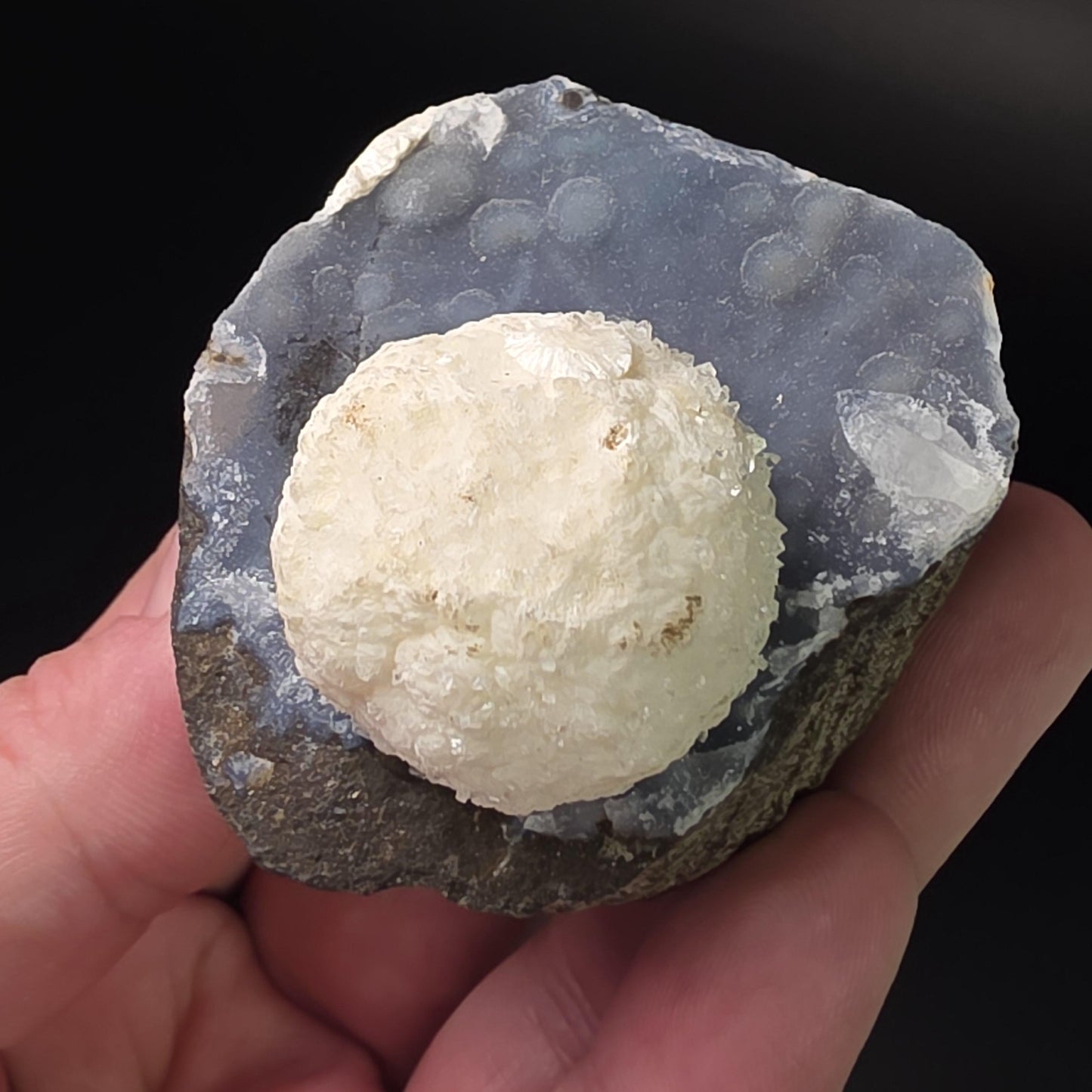 Mordenite Crystals on Quartz