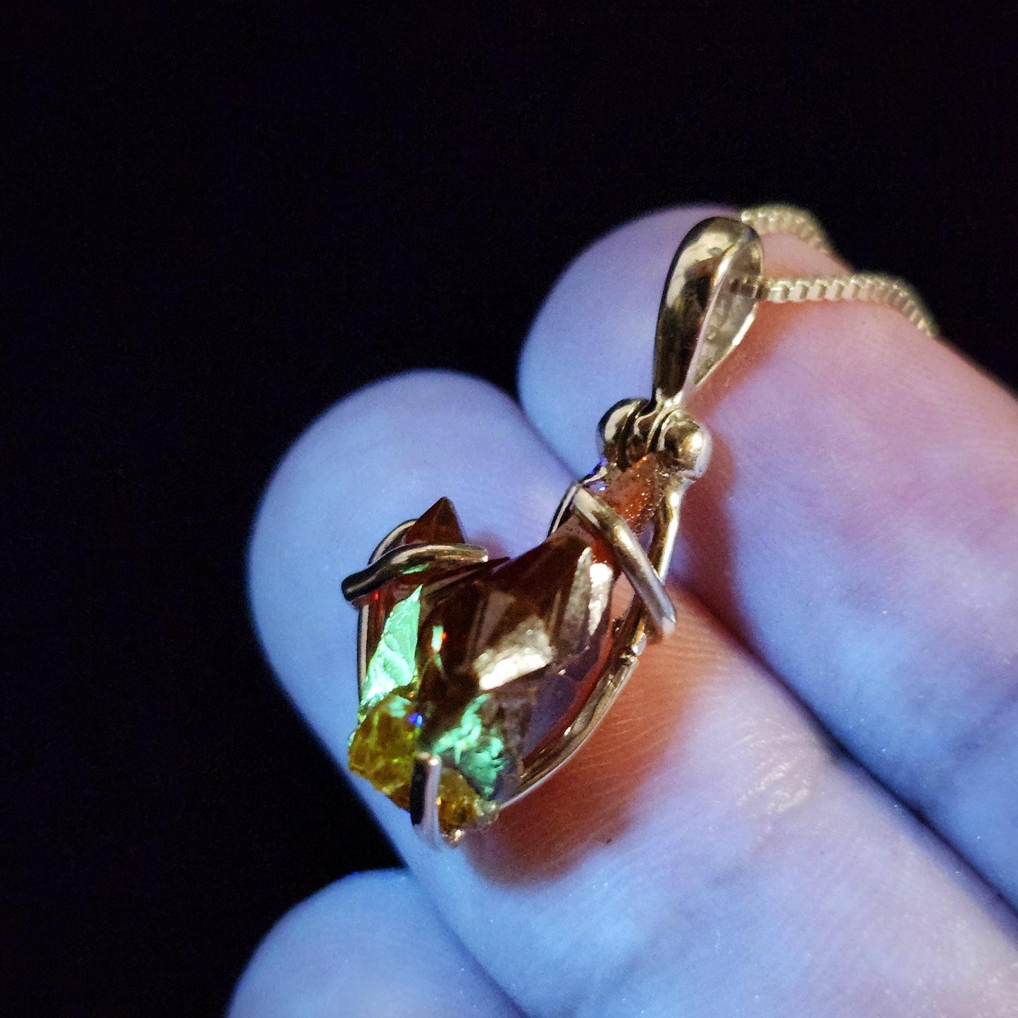 Zincite Pendant