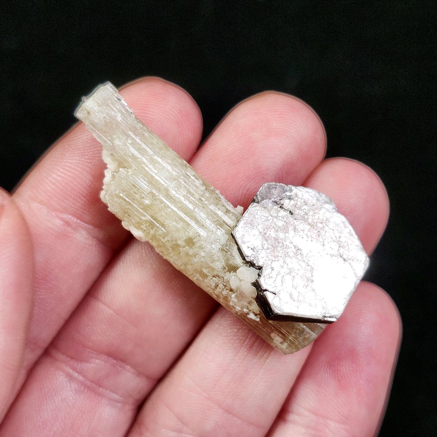 Golden Heliodor & Hexagonal Mica (9.4g)