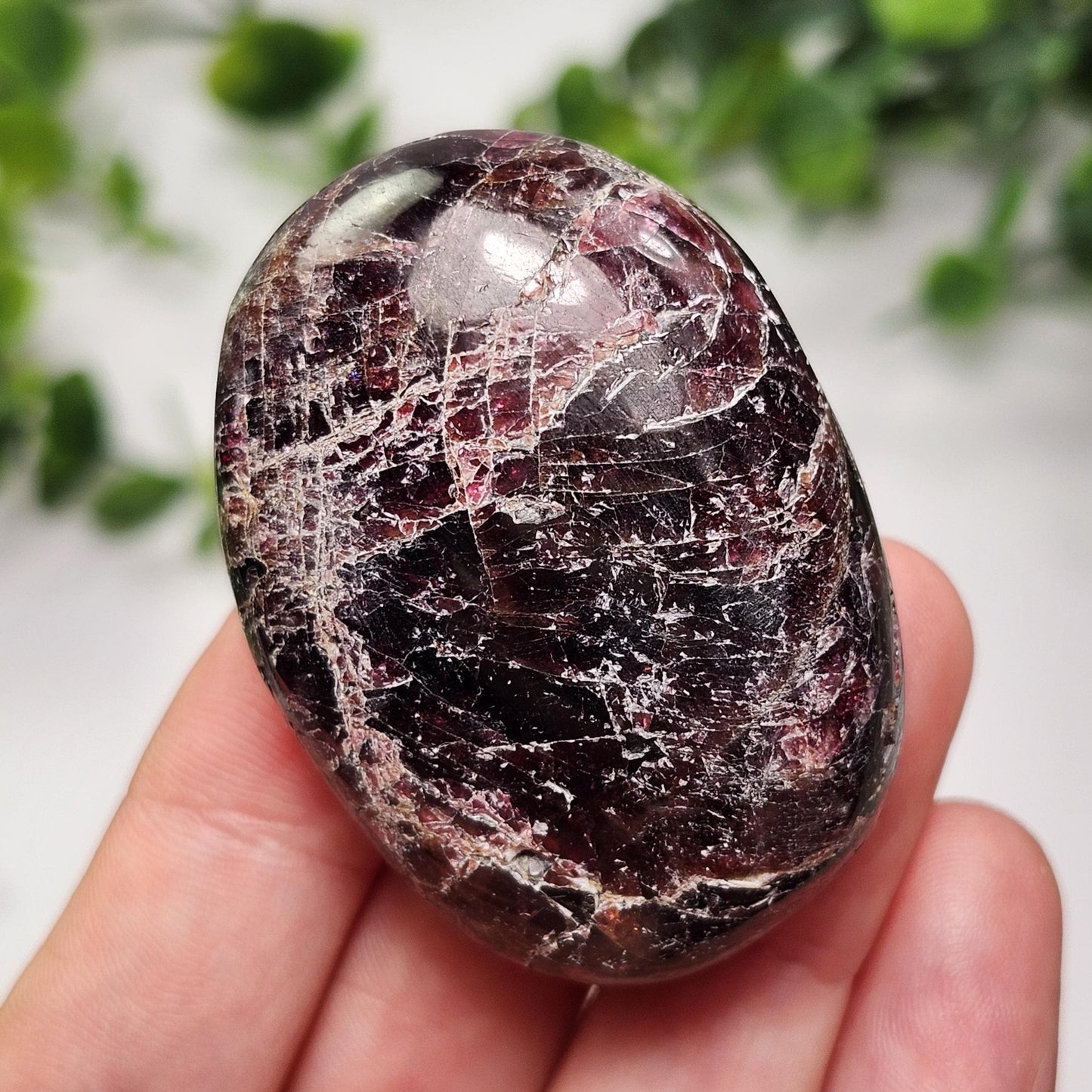 Red Garnet Palm Stone
