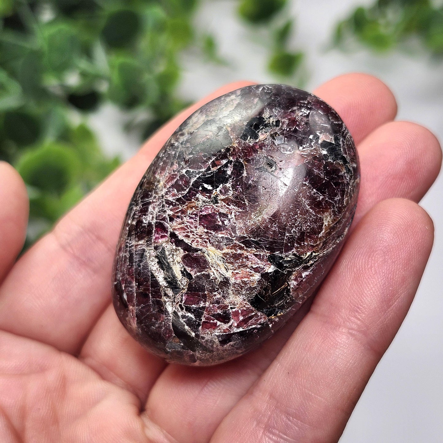 Red Garnet Palm Stone