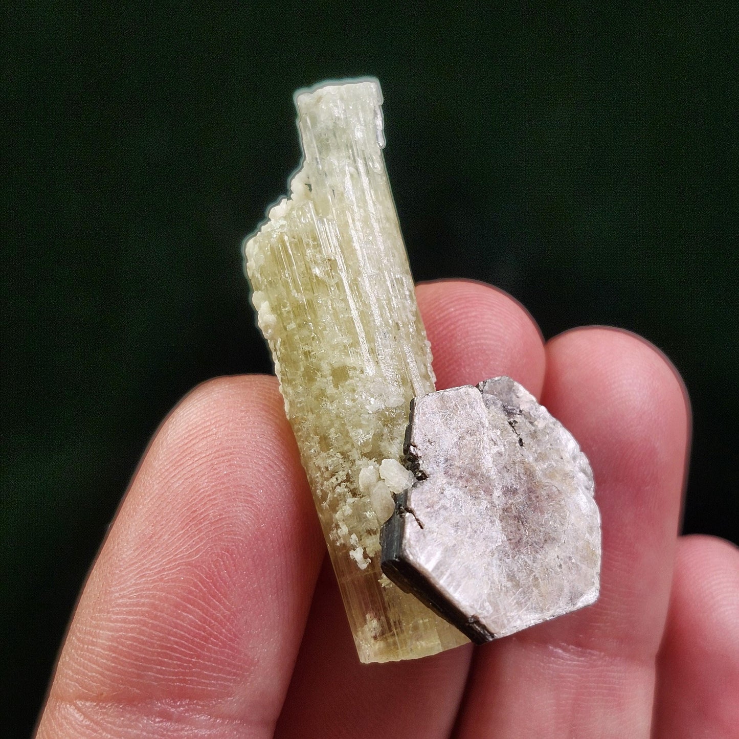 Golden Heliodor & Hexagonal Mica (9.4g)