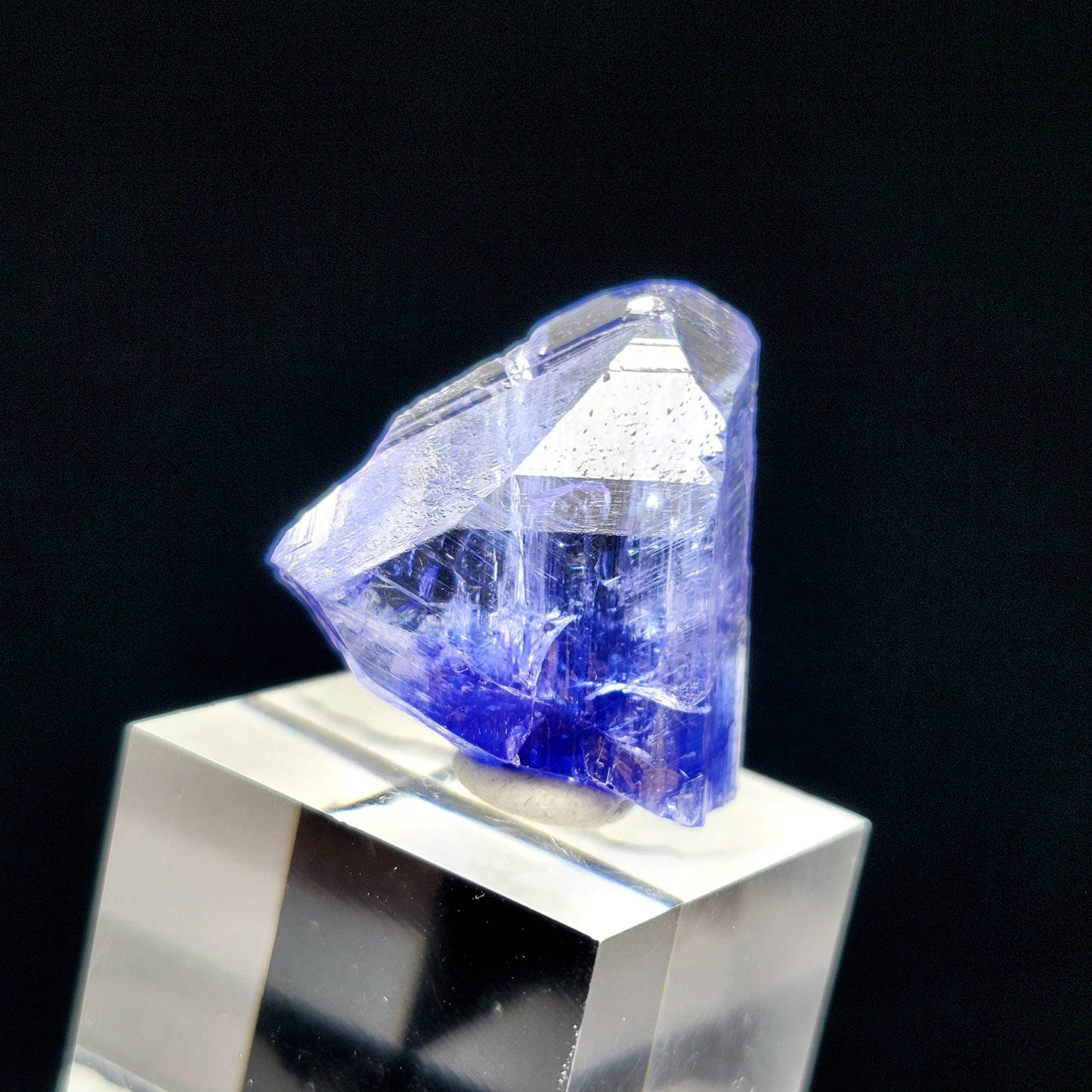 Bi Color Tanzanite Crystal 6.7g