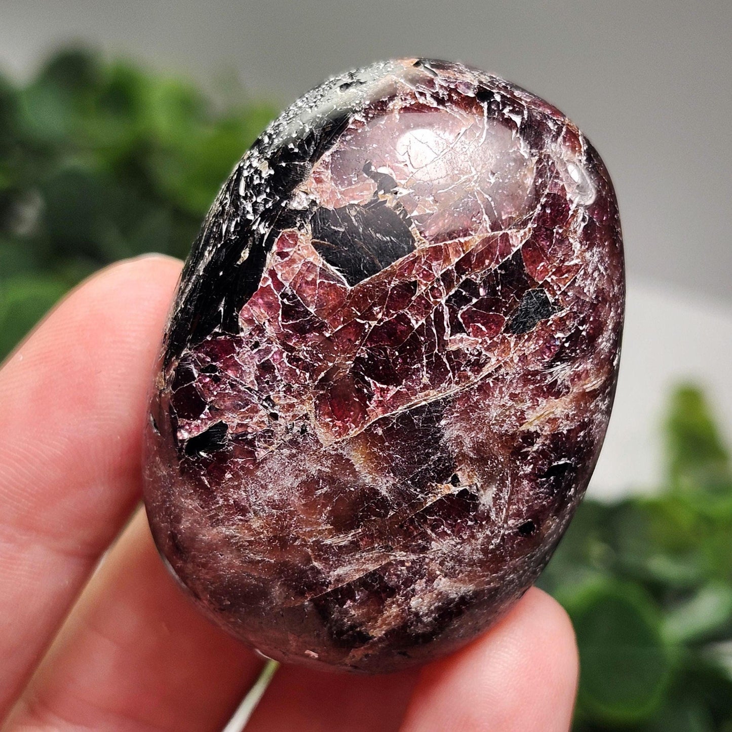 Red Garnet Palm Stone