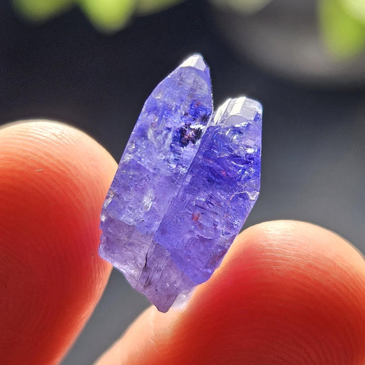 TWINNED Tanzanite Crystal 2.4g Parallel Growth