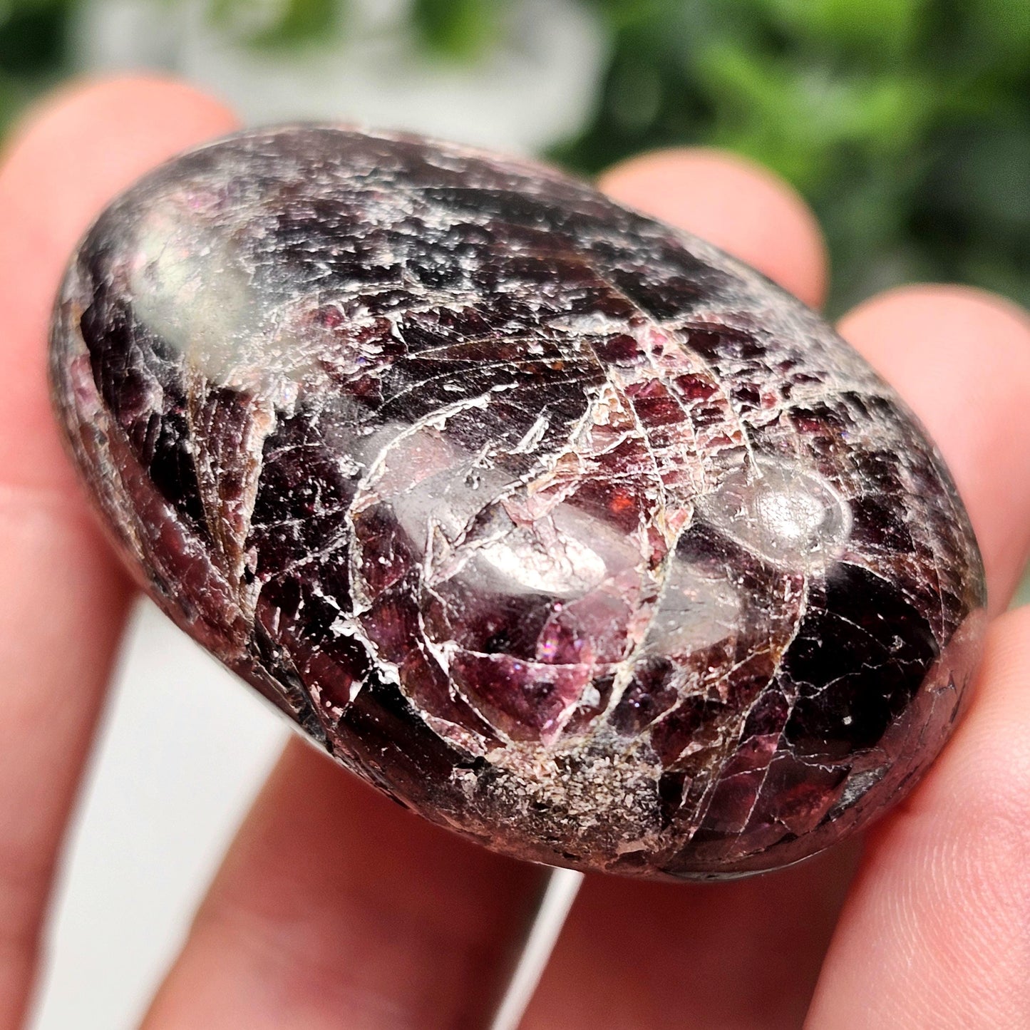 Red Garnet Palm Stone
