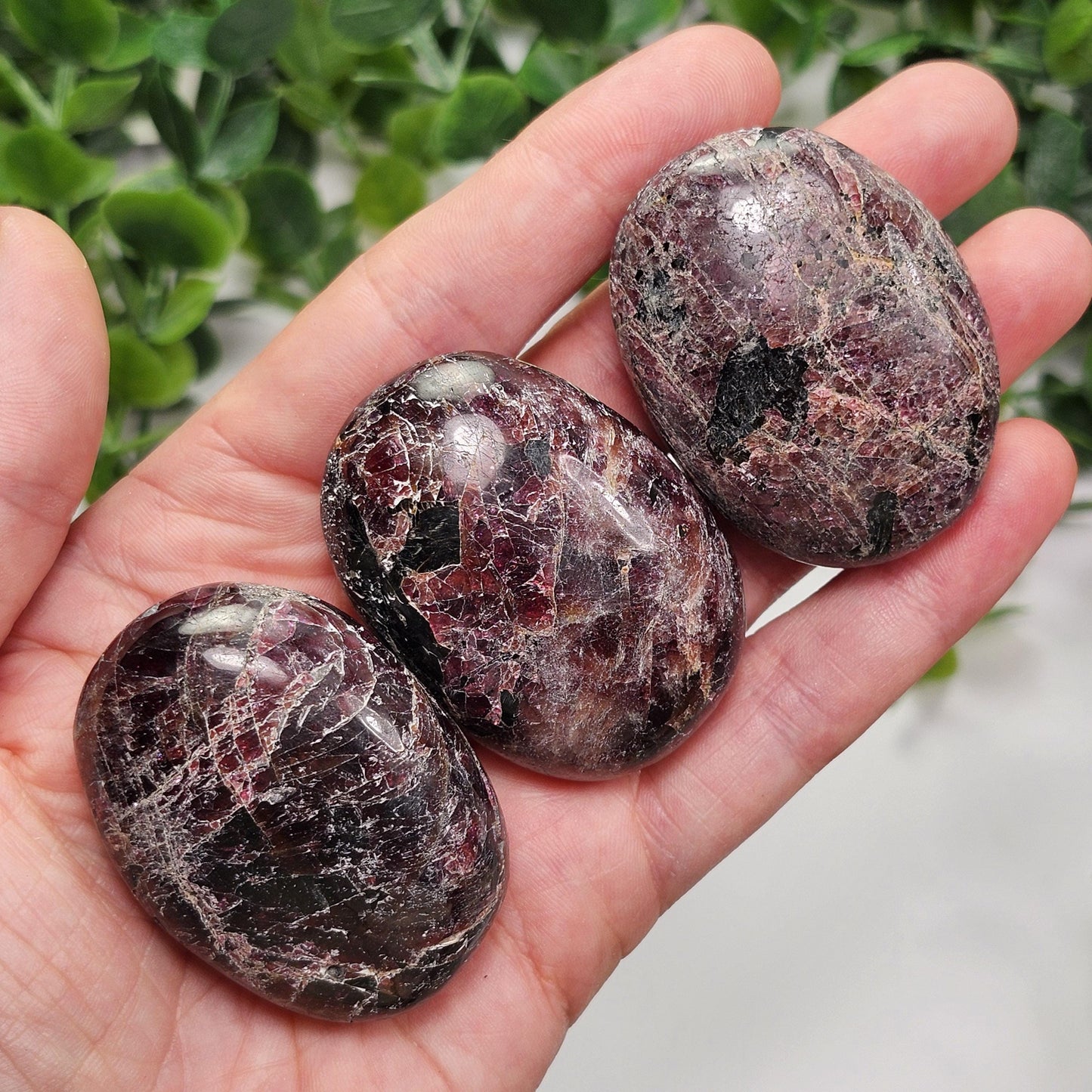 Red Garnet Palm Stone