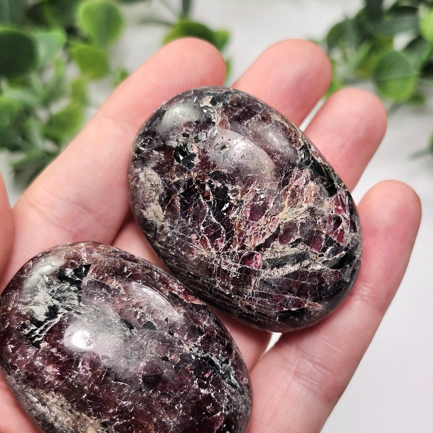 Red Garnet Palm Stone
