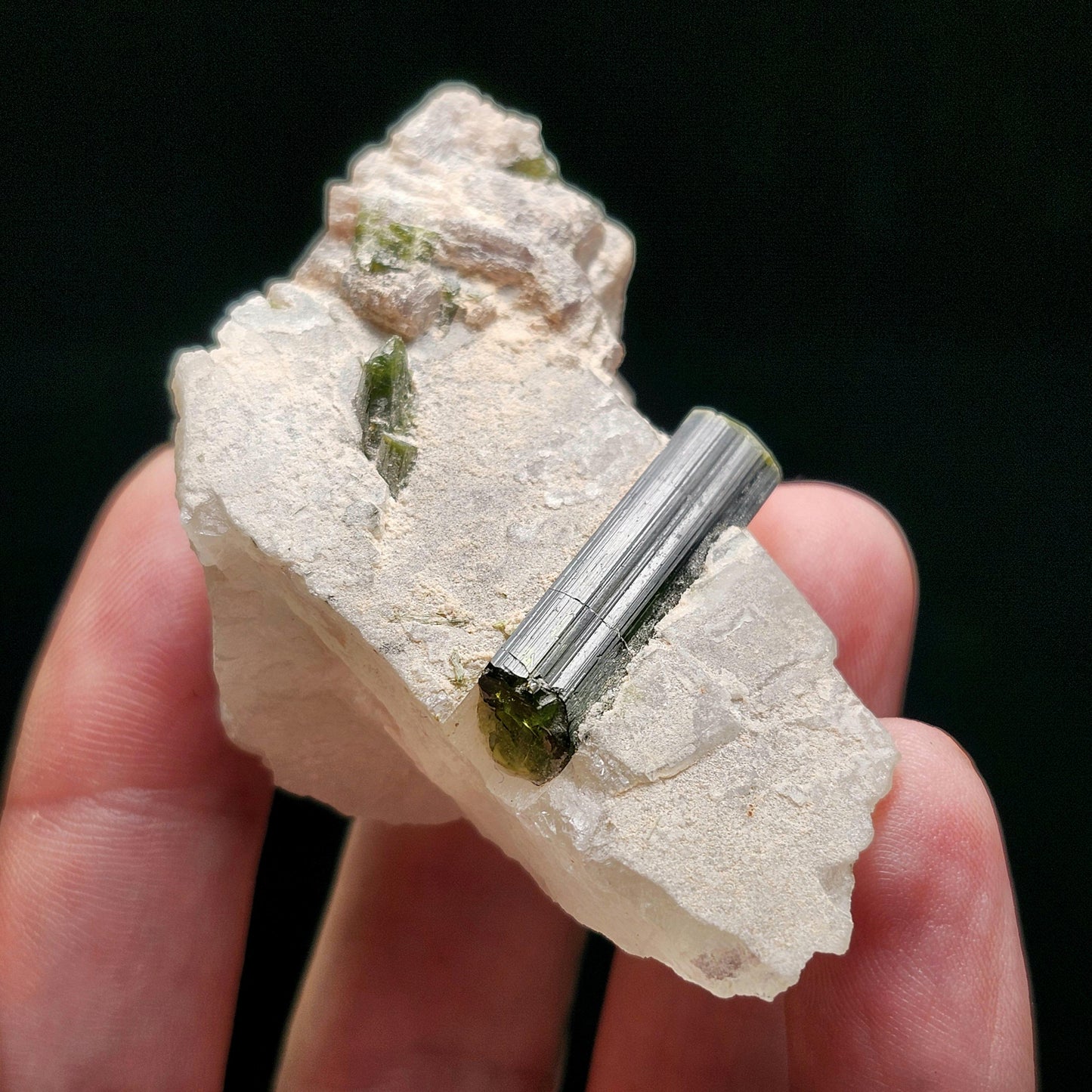 Green Tourmaline in Quartz 50g