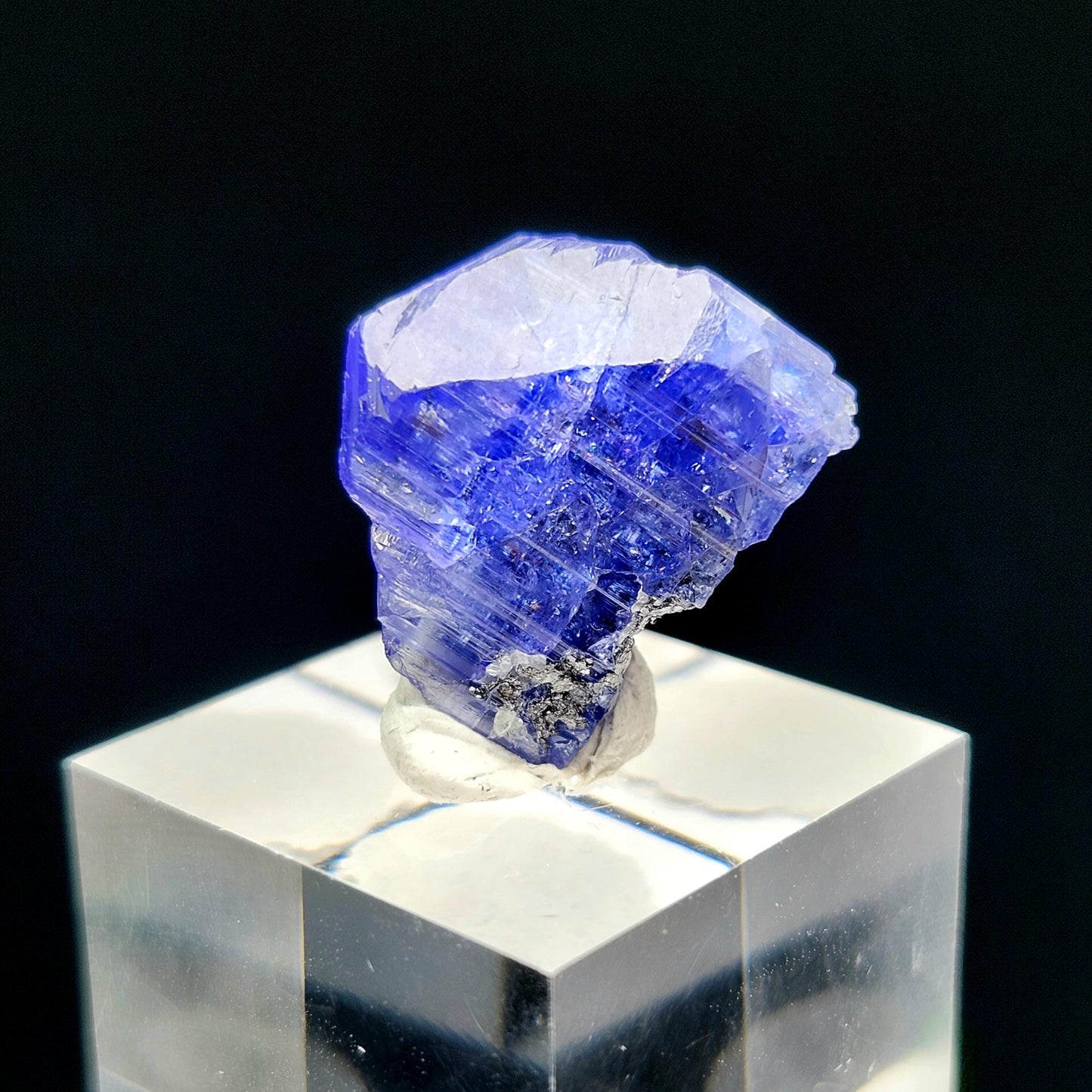 Blue Tanzanite Crystal 4g
