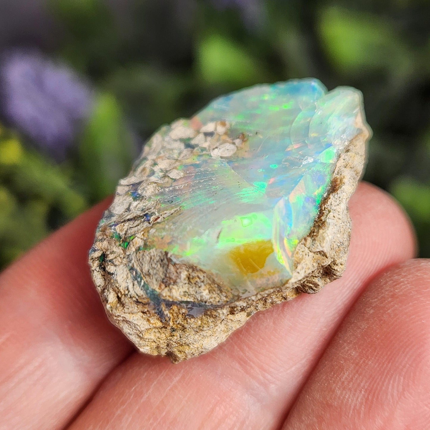 Raw Rainbow Opal Stone: 6.69g