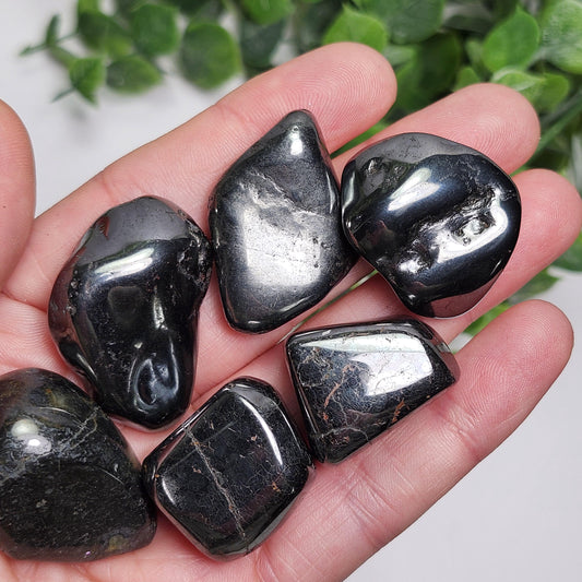 Black Manganese Crystal