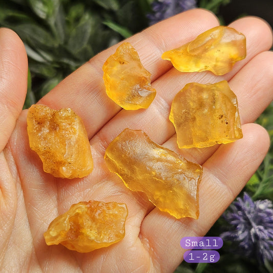 Raw Amber Stone Specimen, Amber Crystal from Colombia