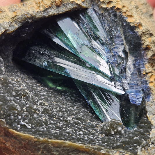 Vivianite Crystal Cluster 159g, Vivianite Specimen, Raw Blue