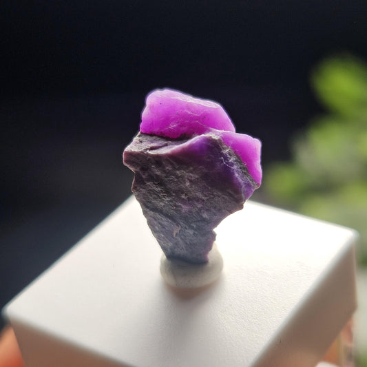 Gel Sugilite Crystal 0.92g, OLD STOCK Raw South African Sugilite Stone Specimen
