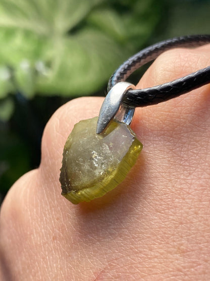 Green Tourmaline Slice Pendant (20x13mm)