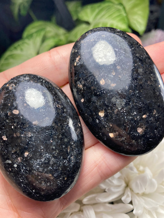Nuummite Crystal