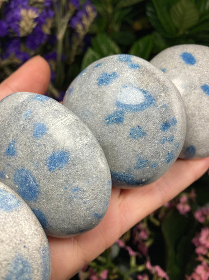 Blue Manganese in Quartz