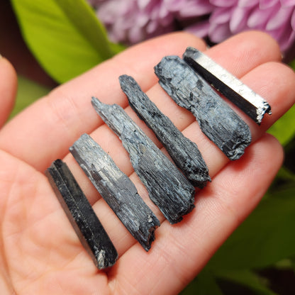 Raw Arfvedsonite Crystal