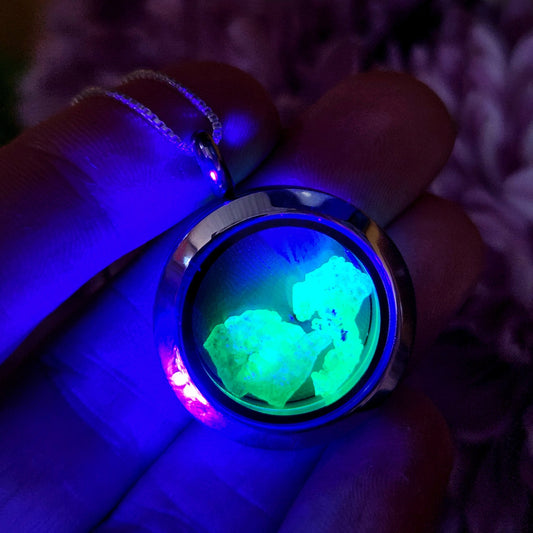 Hyalite Opal Necklace