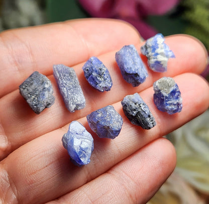 Raw Tanzanite Crystal, Natural Purple Tanzanite Specimen