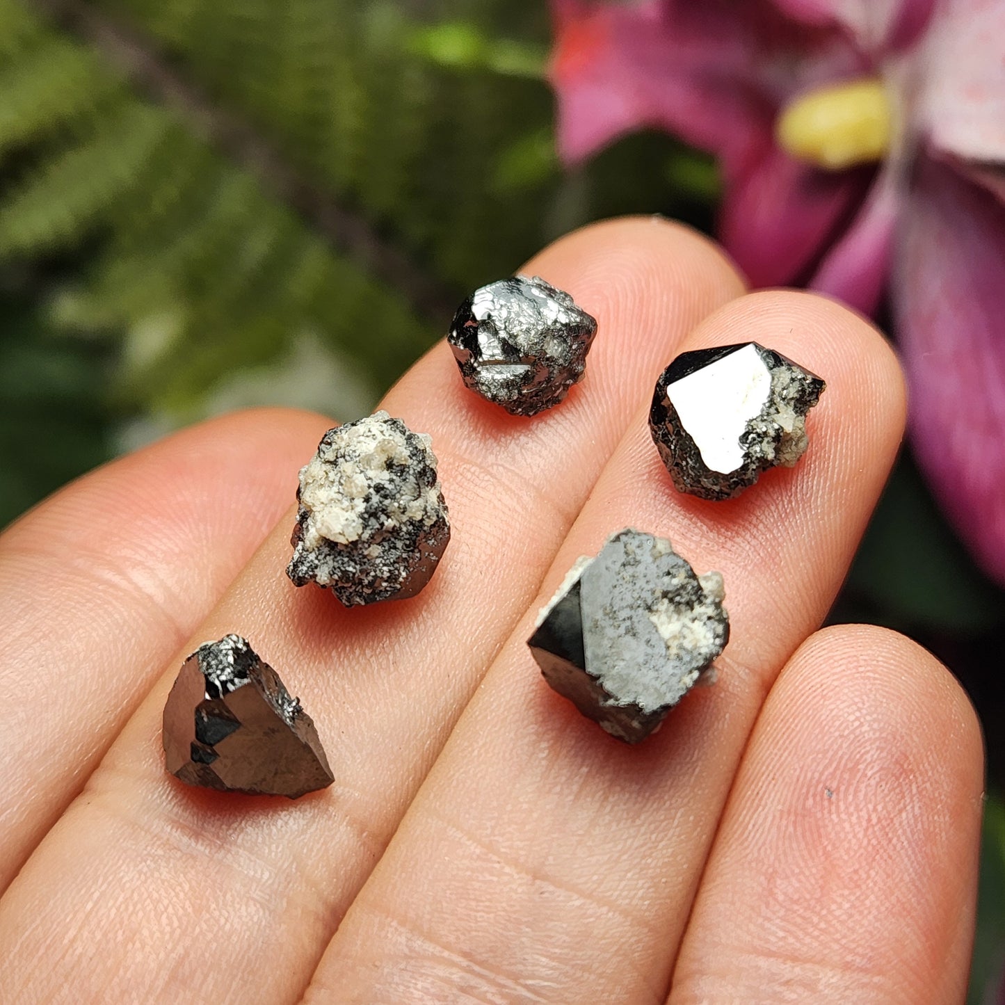 Bixbite Crystal