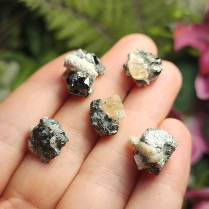 Bixbite Crystal