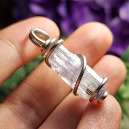 Lavender Tanzanite Pendant