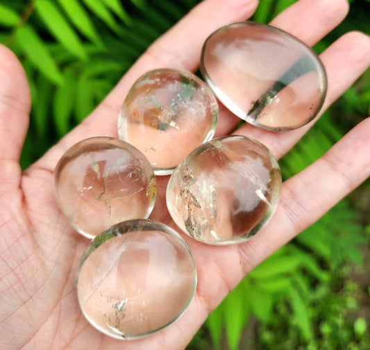 Quartz Palm Stone