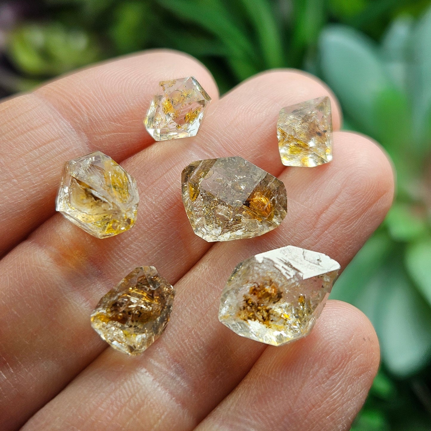 ENHYDRO Ultraviolet Quartz Crystal