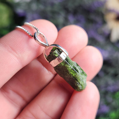 Chrome Diopside Pendant