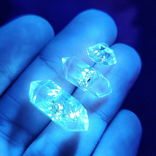 AAA Carbon & Petroleum Enhydro Quartz