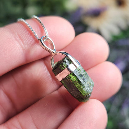 Chrome Diopside Pendant