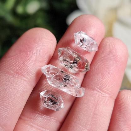 Carbon & Petroleum Enhydro Quartz